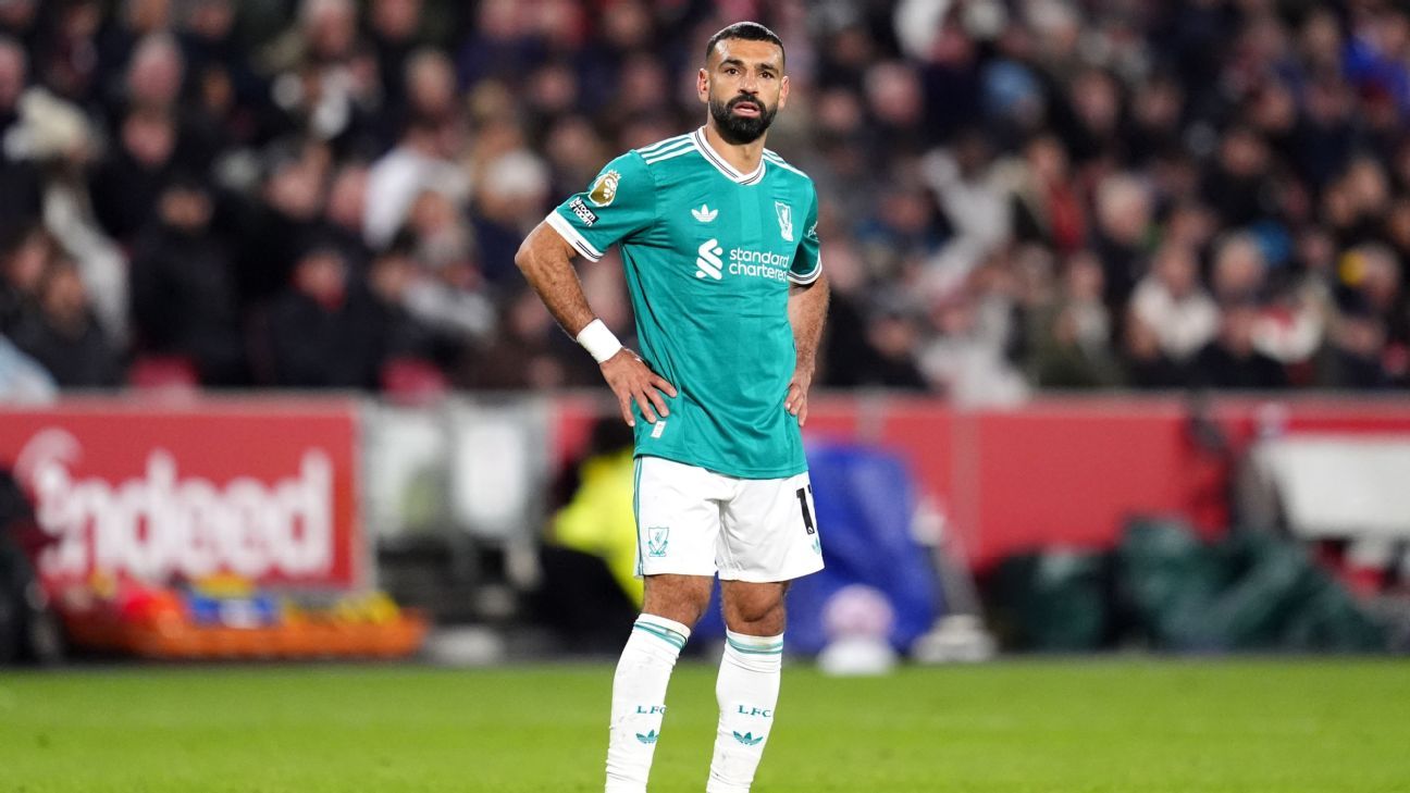 Rooney sobe o tom e questiona titularidade de Salah no Liverpool: 'Não ajuda'