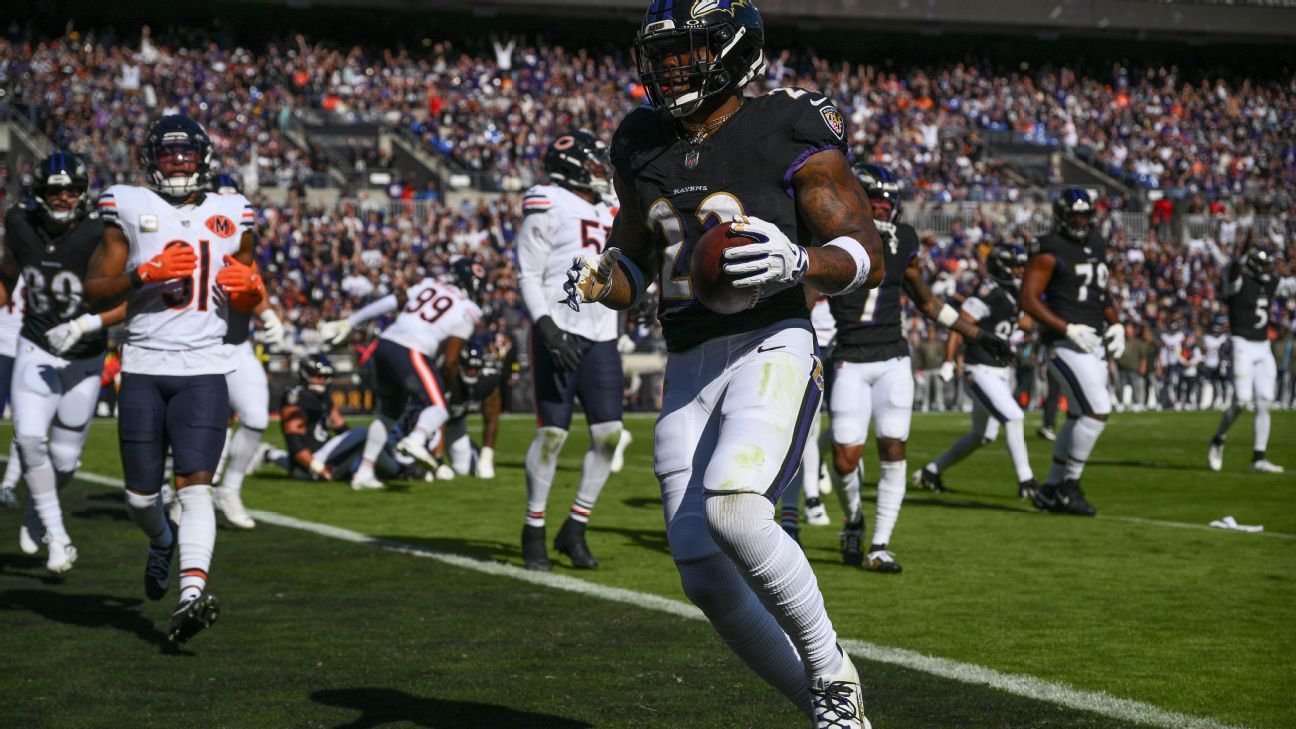 Henry passes Payton for 5th all-time in rush TDs