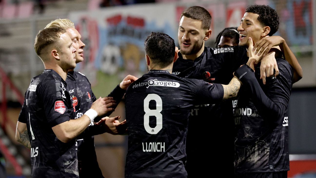 Helmond pakt eerste uitzege, De Graafschap in blessuretijd langs Den Bosch