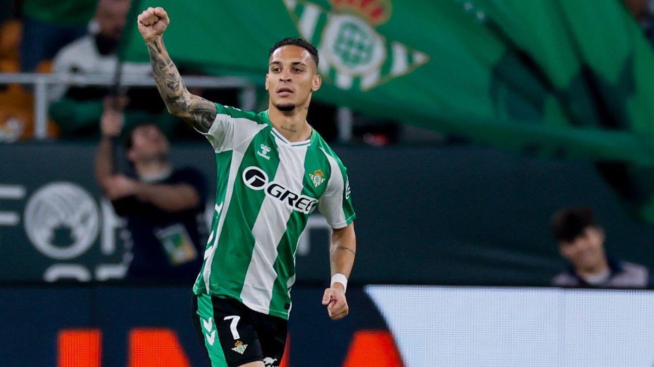 Antony tem atuação assombrosa, imita Deyverson e comanda vitória do Betis com dois golaços e uma assistência