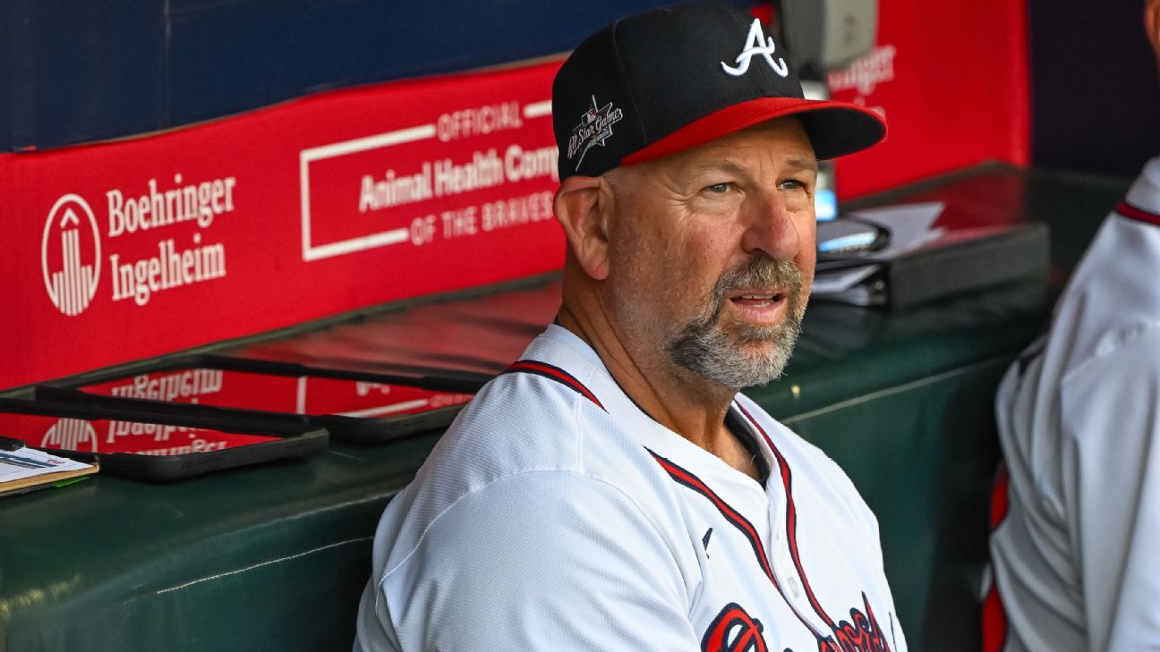 Braves promote bench coach Weiss to manager