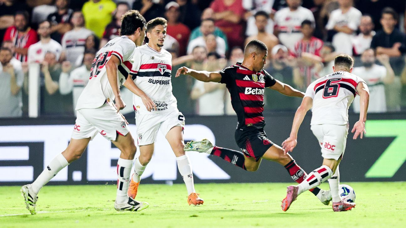 Flamengo tem Plata expulso, leva empate do São Paulo no fim após virada e pode ver Palmeiras abrir vantagem na liderança