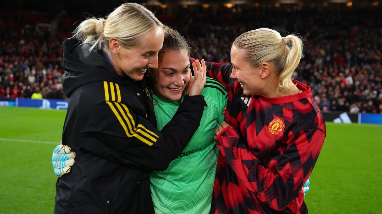 Manchester United pay tribute to UWCL’s historic night after victory over Paris Saint-Germain