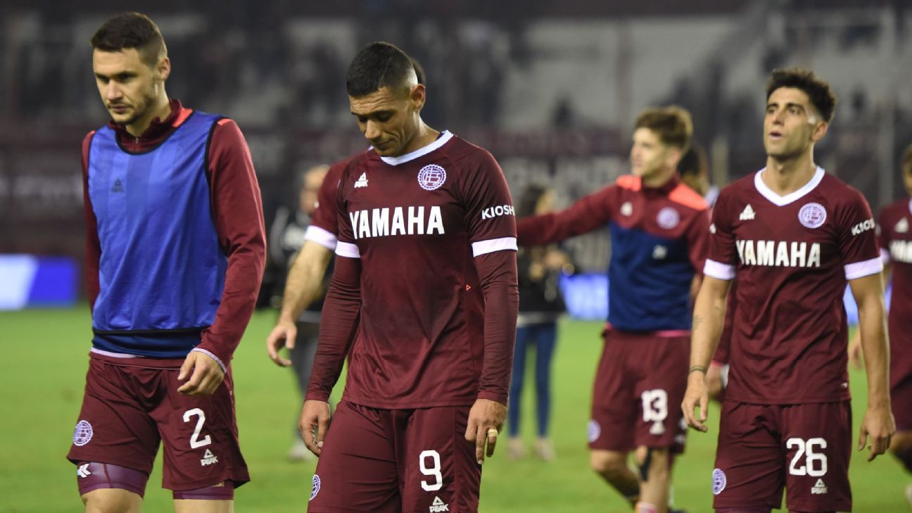 Brasileiro que jogou pelo Lanús relembra perrengue com intensidade do time argentino e conta como foi recebido no 'maior clube de bairro do mundo'