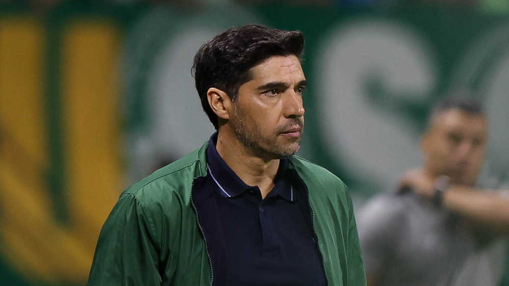 Palmeiras empaca no Brasileirão, mas encurta distância para Flamengo antes da final