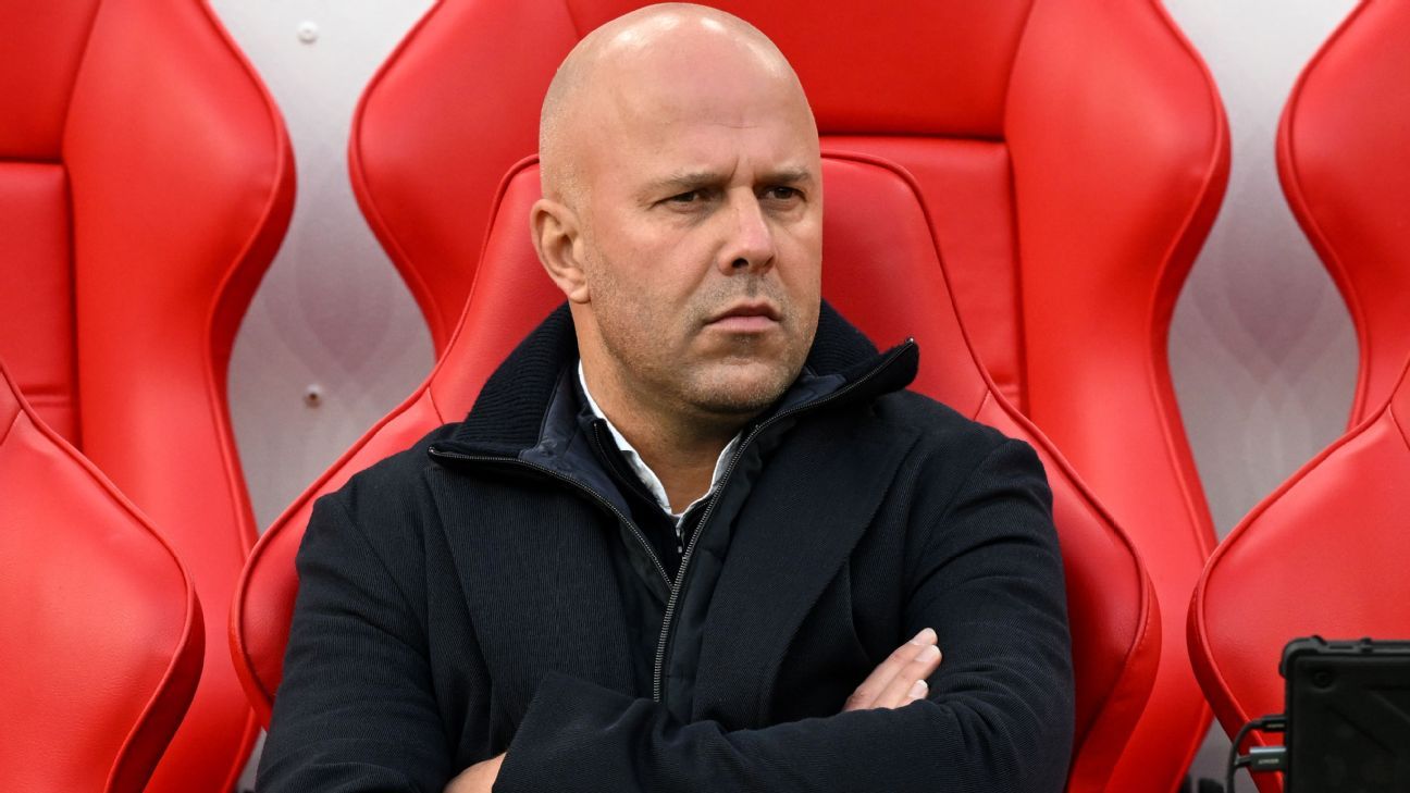 Jamie Redknapp told Liverpool to back Arne Slot.