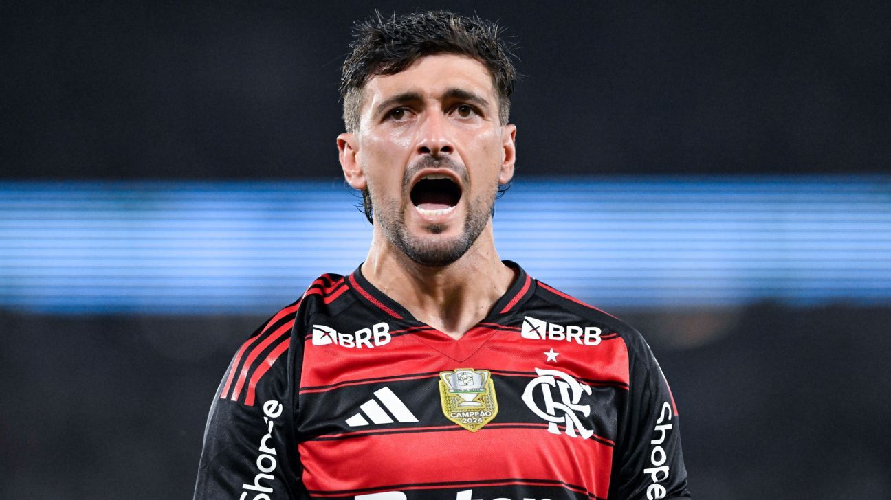 Paulo Pezzolano elogia desempenho de Arrascaeta na Europa e destaca jogador do Flamengo