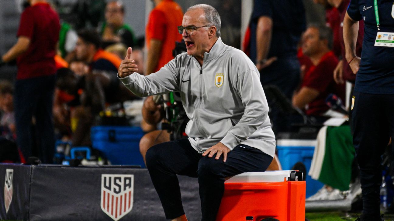 Bielsa to remain Uruguay boss despite USMNT defeat
