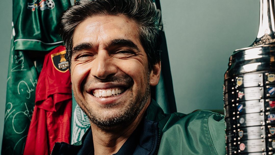 ELE FICA: Abel diz “não” a propostas de até €10 mi e assegura que segue no Palmeiras