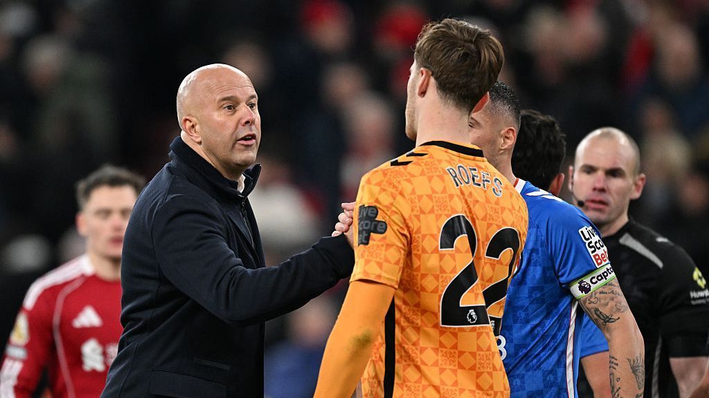 Слот говорит, что команды чувствуют уязвимость «Ливерпуля» и ожидают результата