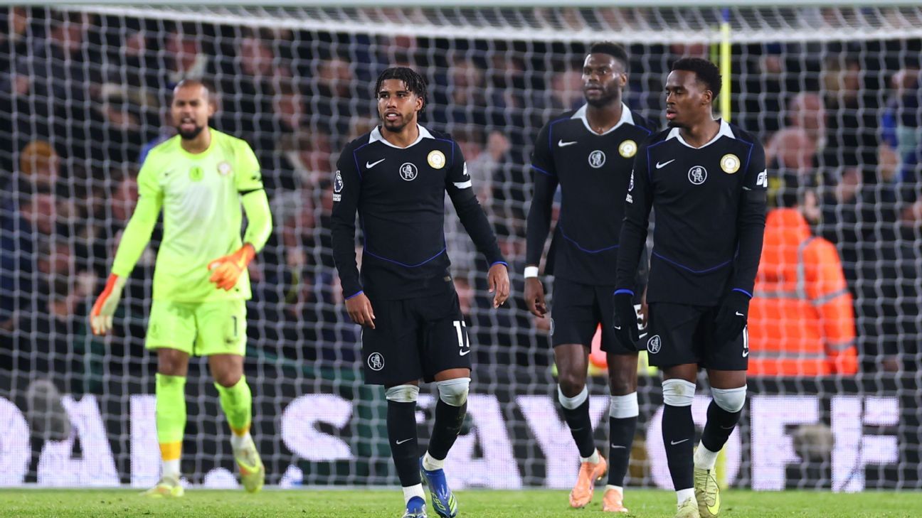 Chelsea title hopes over? Neville: No chance