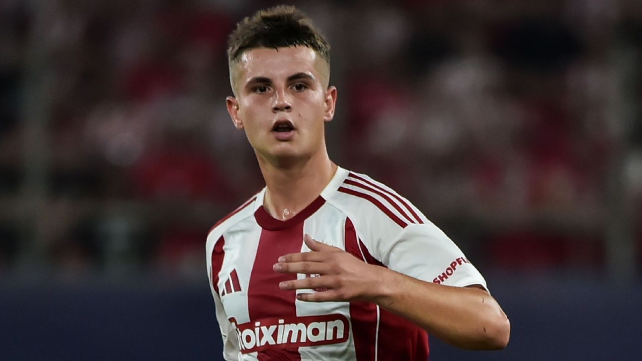 Transfer rumors, news: Real Madrid, Man Utd target Mouzakitis chooses next club