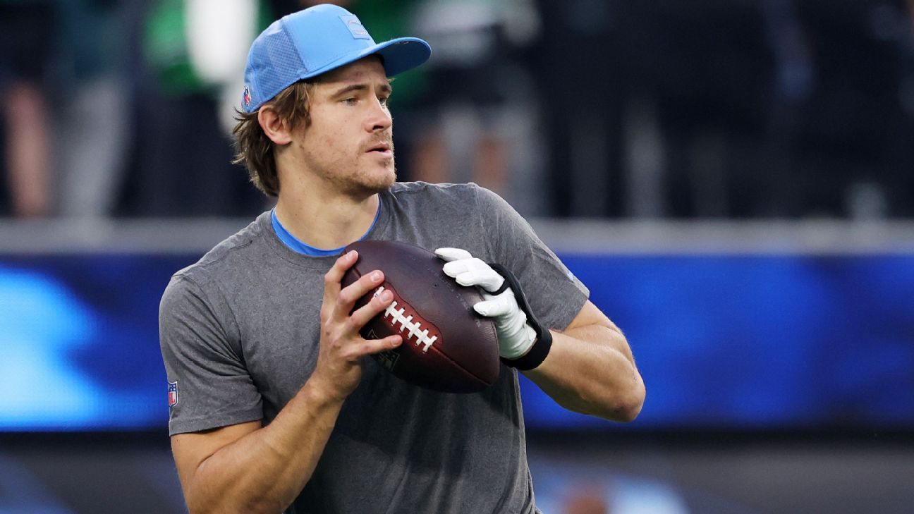 Justin Herbert regresa tras cirugía de mano para enfrentar a los Eagles