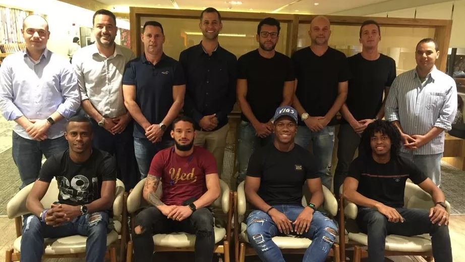 Rival do Fla no Intercontinental: relembre ícones brasileiros que marcaram a história do adversário