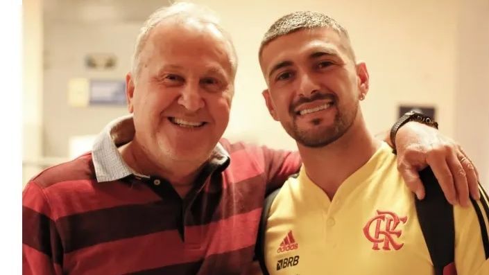 Perto da idolatria do Zico? Ídolo da seleção do Uruguai fala sobre idolatria do Arrascaeta no Flamengo