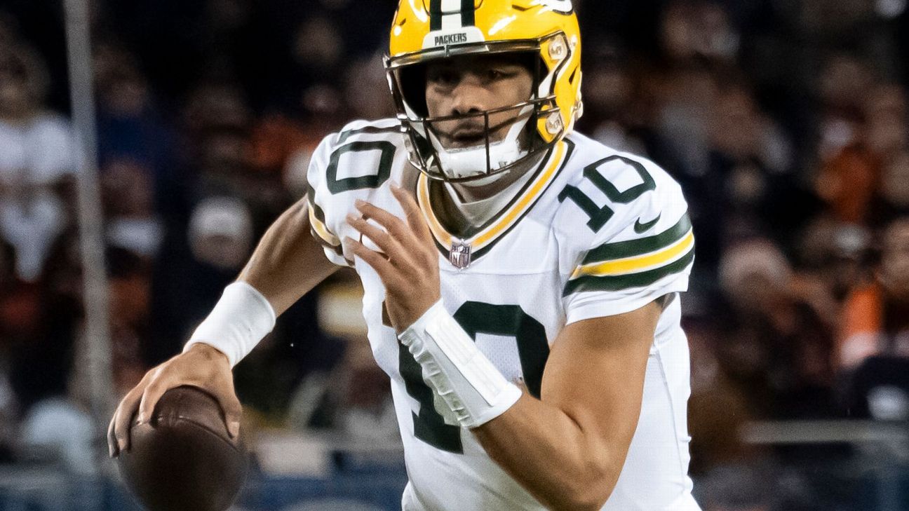Packers QB Love practices, remains in protocol
