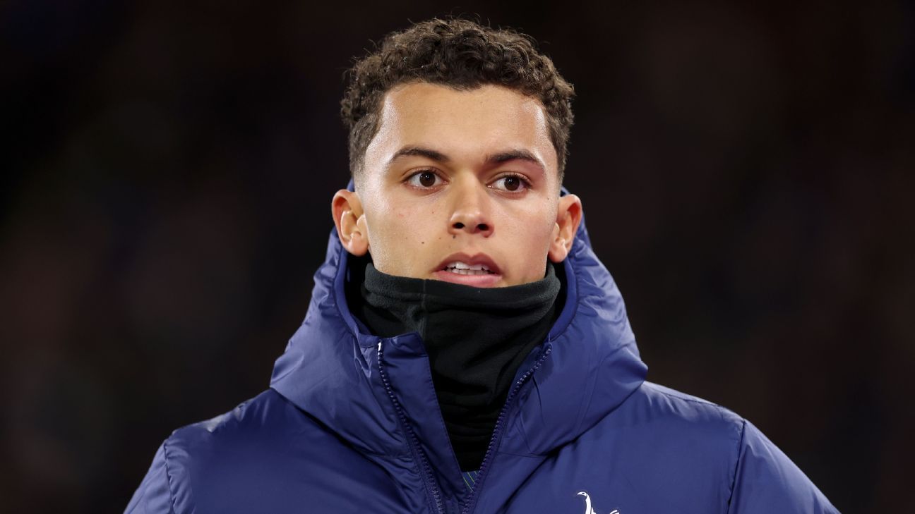 Brennan Johnson joins Crystal Palace from Tottenham in £35m deal - ESPN