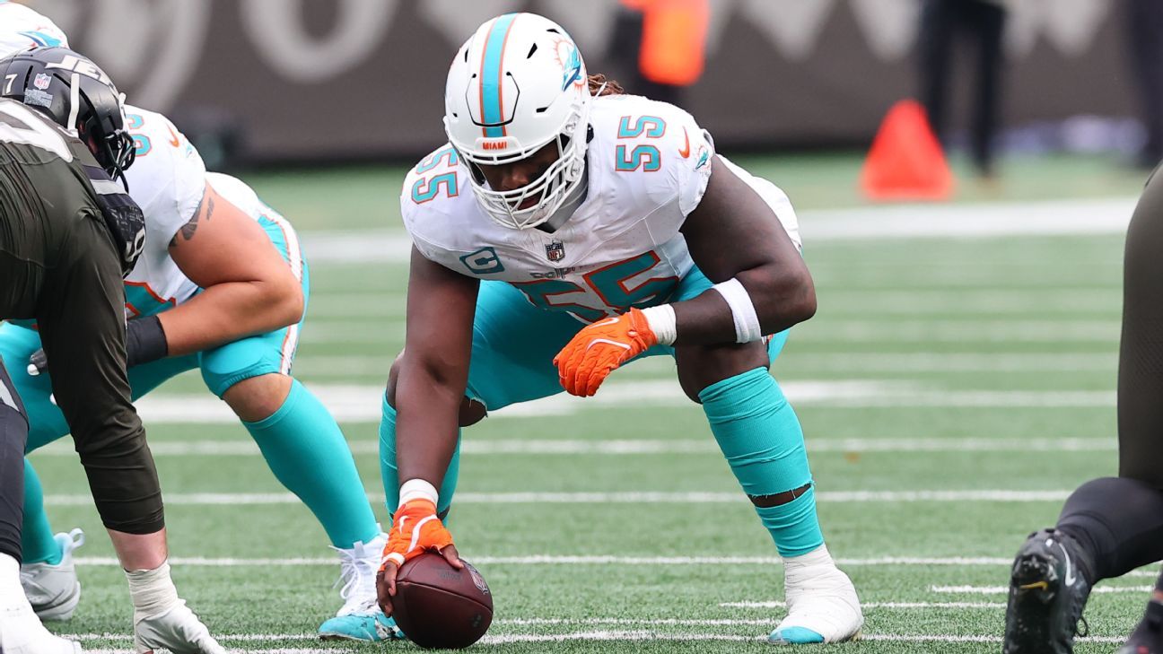 Dolphins, C Brewer Agree to Three-Year, $52.5 Million Contract