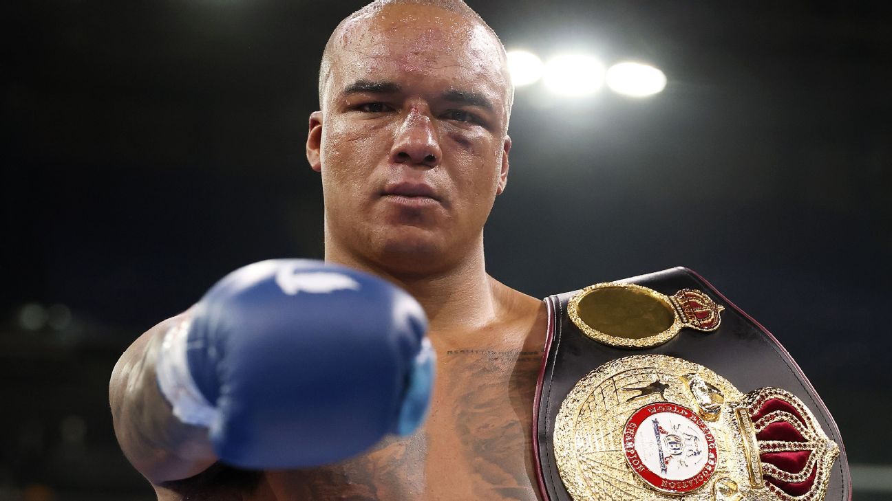 Qui sont les actuels champions du monde de boxe britanniques ? Qui pourrait remporter une chance au titre et remporter une ceinture ?