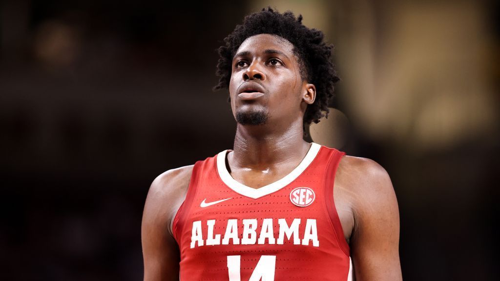 Former Bama standout sues NCAA over eligibility