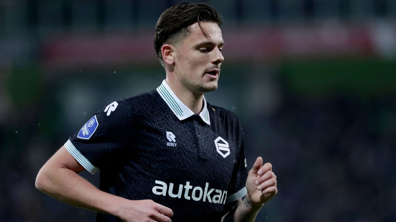 Tika de Jonge kampt met 'stevige blessure': Groningen-middenvelder paar weken uit de roulatie