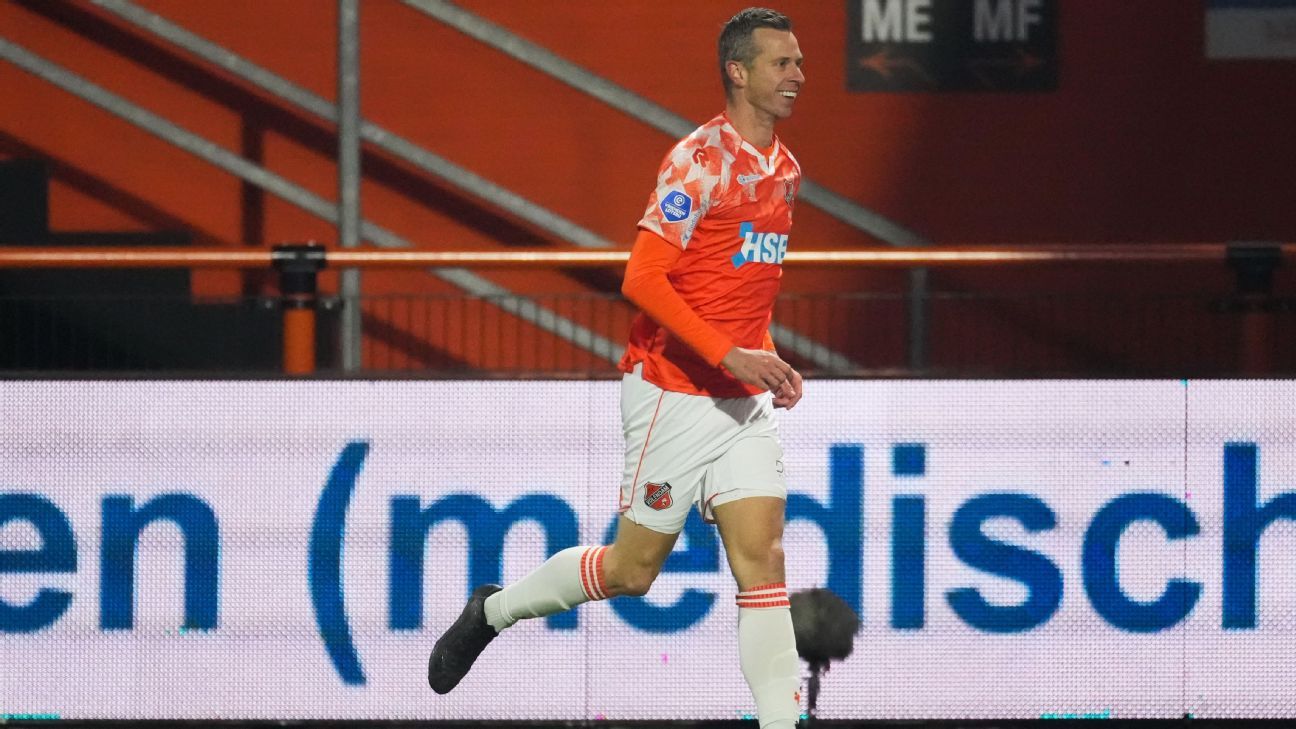 Stoppende Robert Mühren flirtte nog met transfer: 