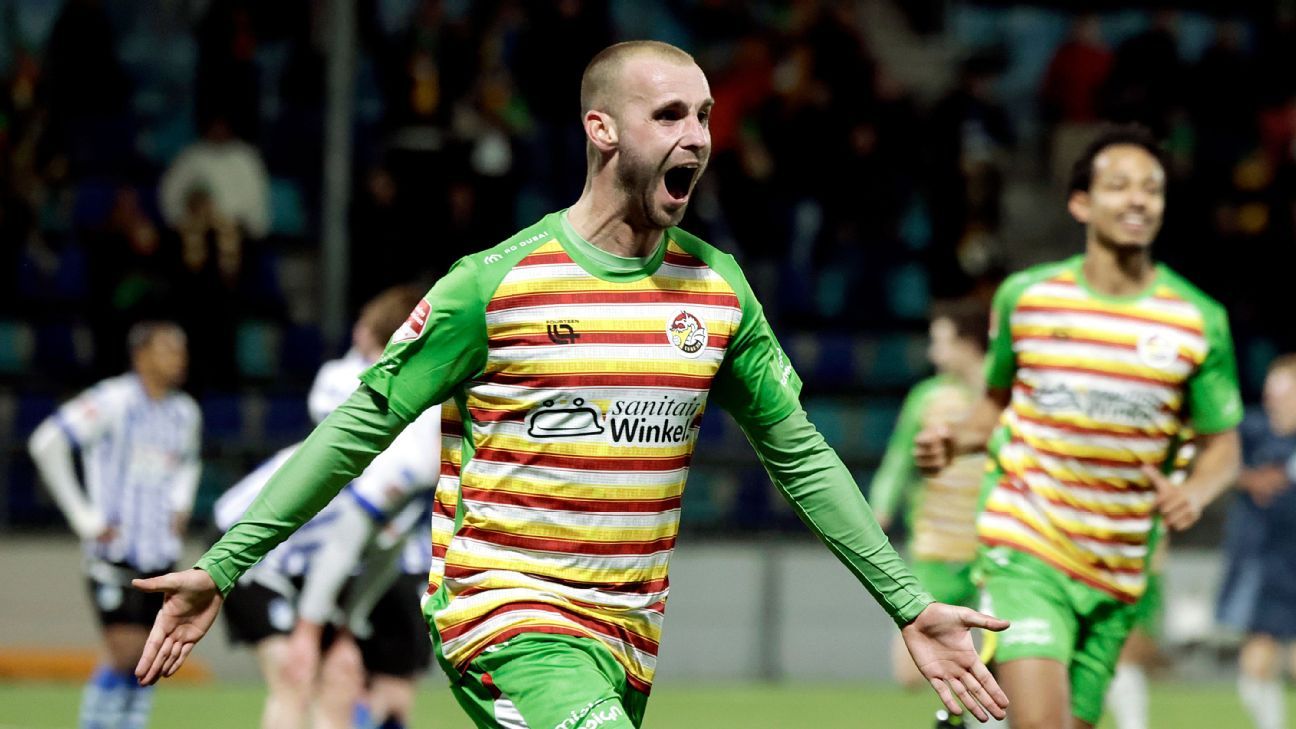 FC 'Oeteldonk' Den Bosch luidt carnaval in met late zege op Eindhoven