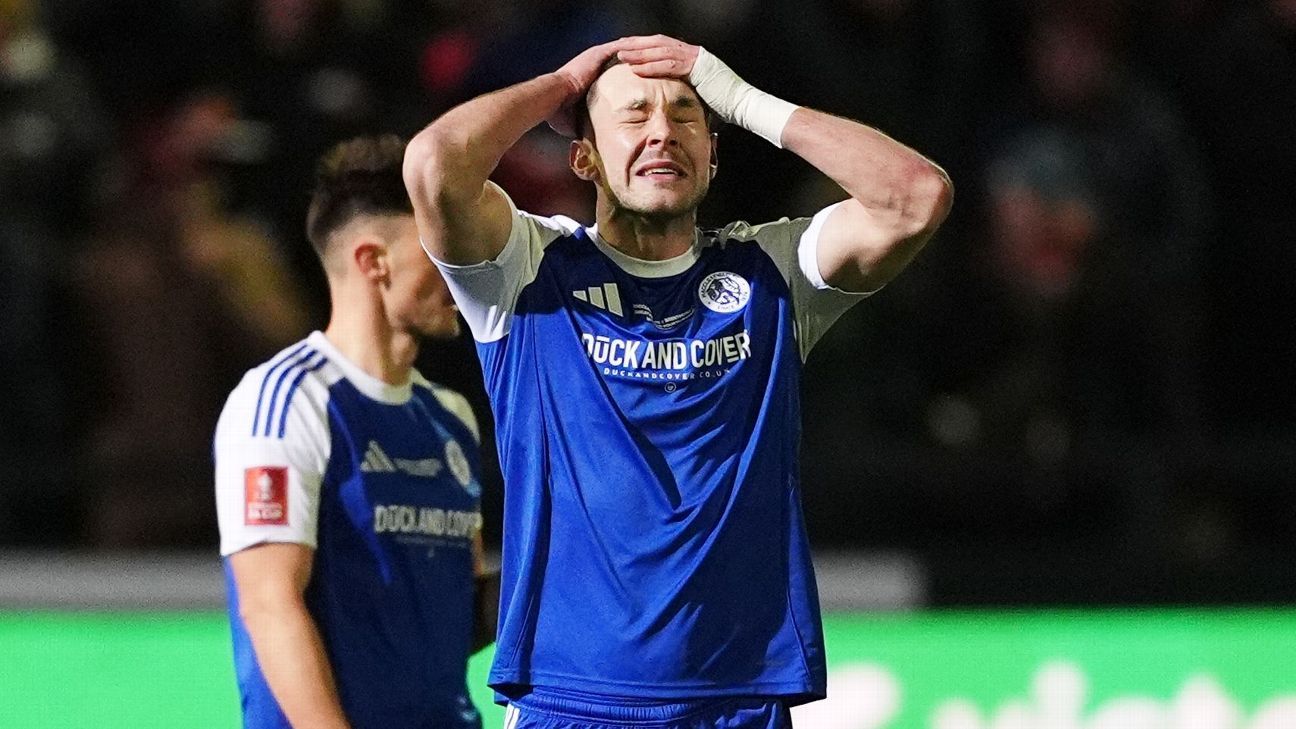 A passagem do Macclesfield FC pela copa termina com um gol contra, mas o legado está garantido