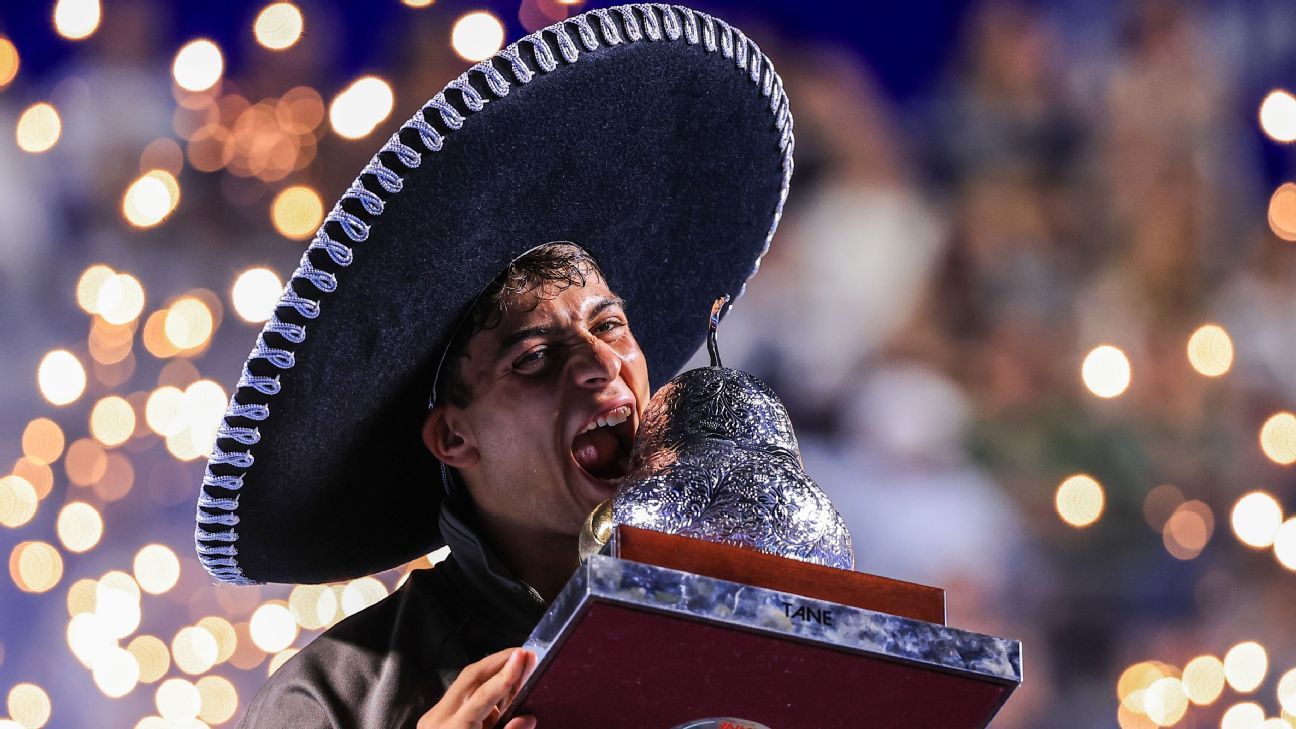 Me lo merezco": la emoción de Cobolli tras consagrarse en Acapulco y lograr el mejor ranking de su vida - ESPN