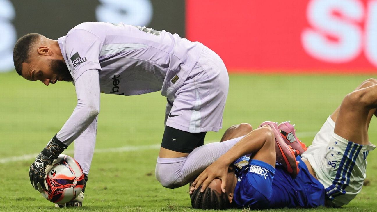 'Vou te pegar, vai ter volta': Christian diz o que ouviu de Everson antes de pancadaria e provoca goleiro do Atlético-MG