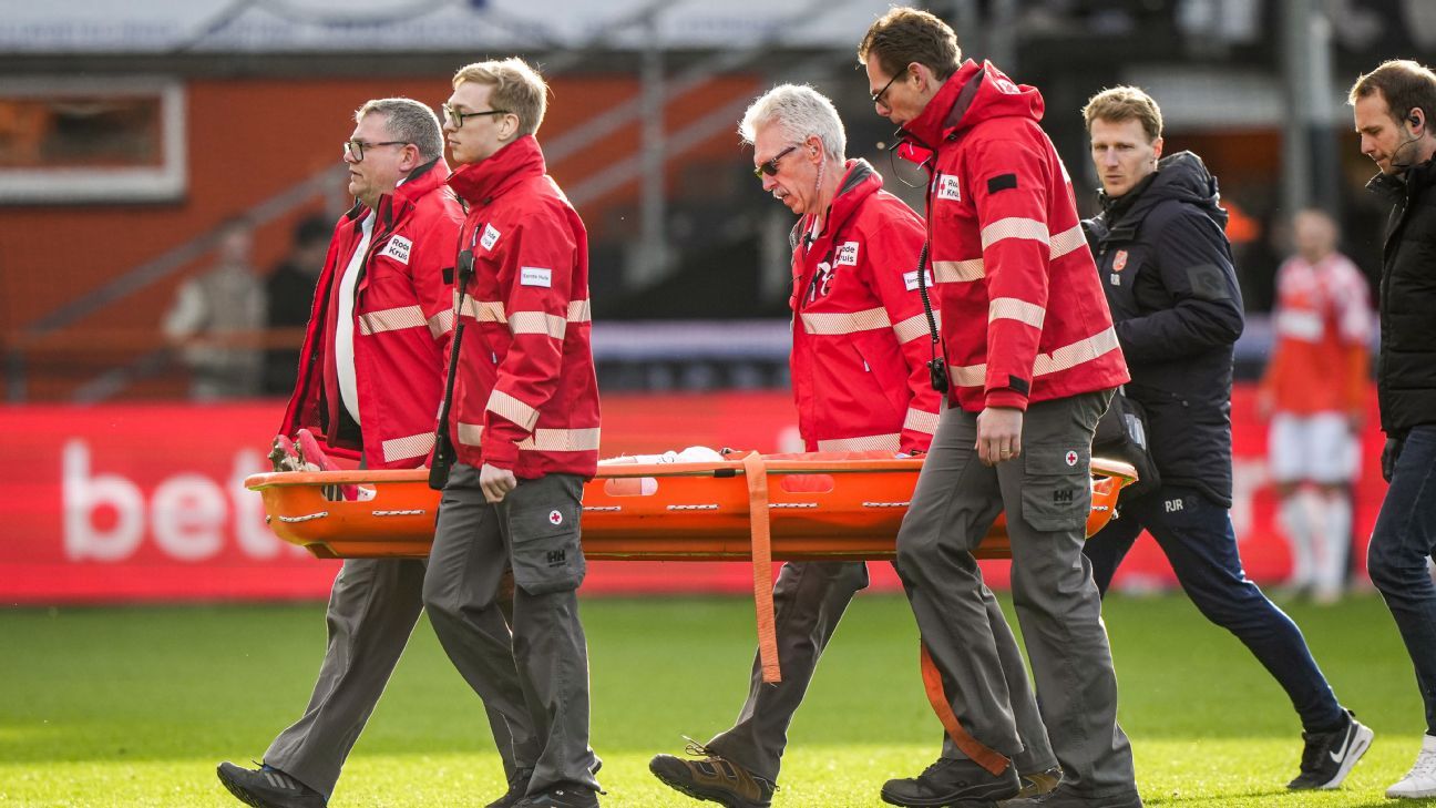 Dave Kwakman ogenschijnlijk zwaar geblesseerd: Volendam-middenvelder per brancard van veld