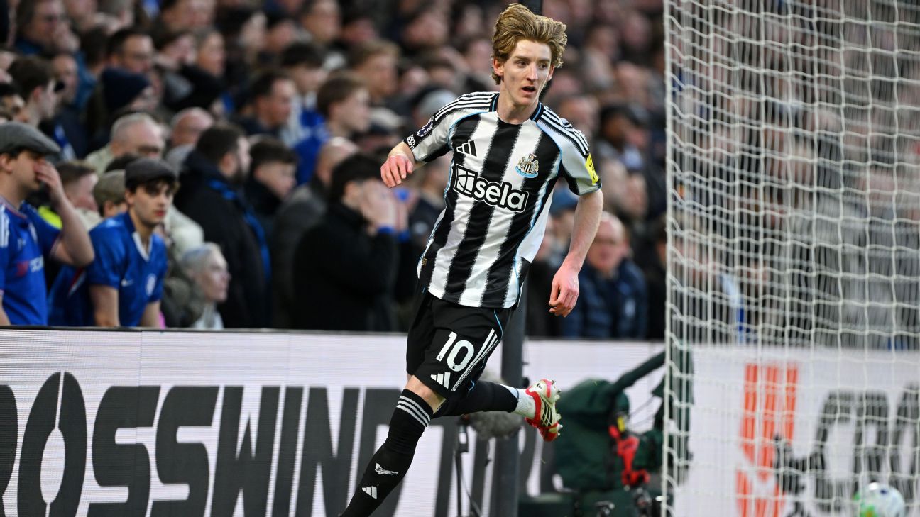 Transfer rumors, news: Liverpool eye Newcastle's Gordon to replace Gakpo
