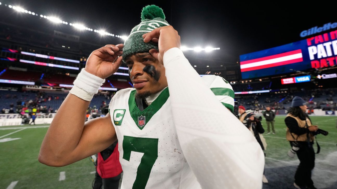 Jets paying combined $48M for Rodgers, Fields to not be their QB in 2026