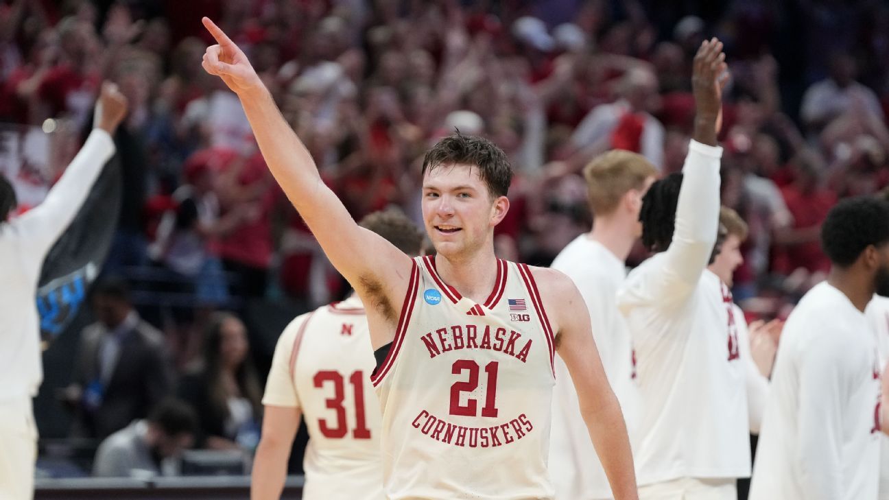 Sweet 16 Showdown: March Madness Delivers Epic Upsets & Star Performances