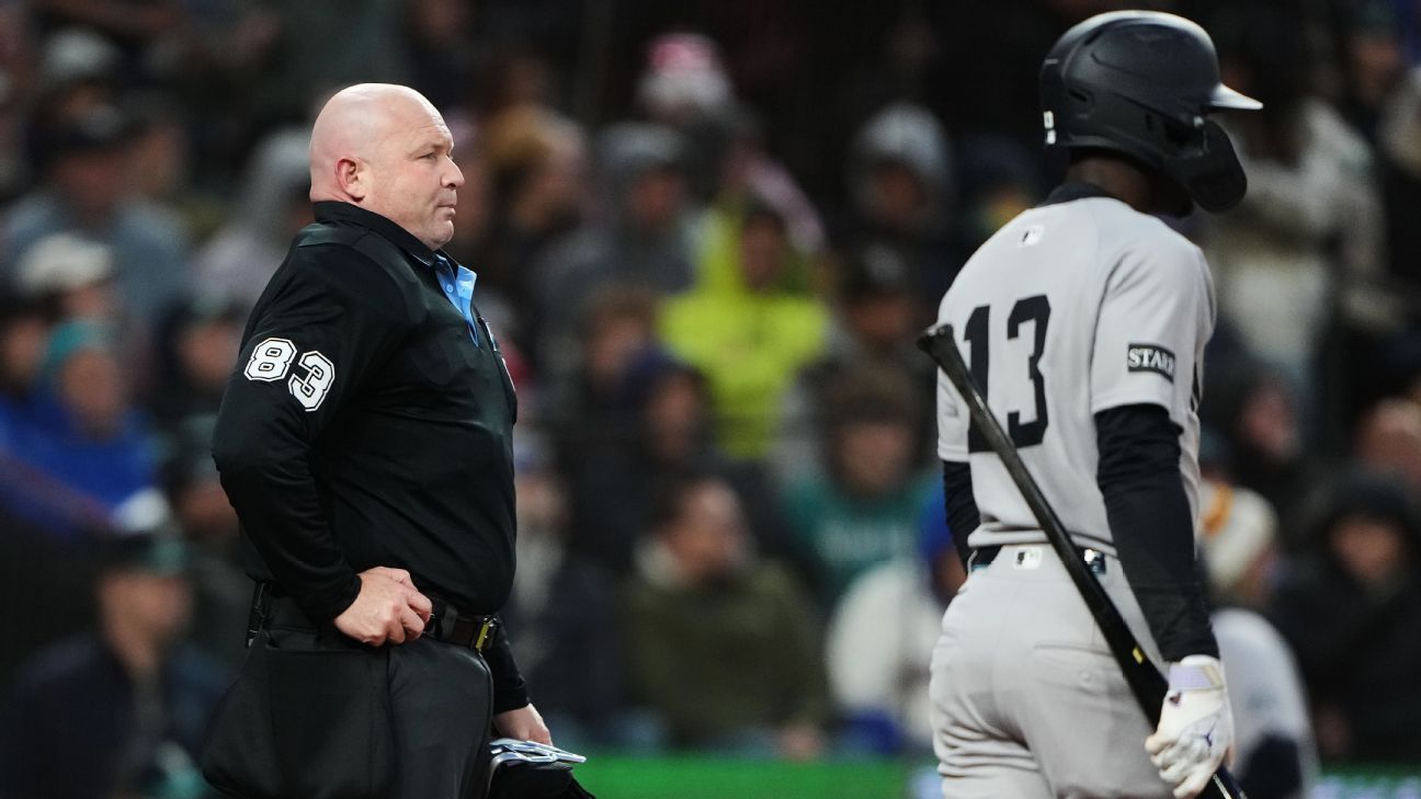 Yanks go 5-for-5 on ABS challenges; Boone irked