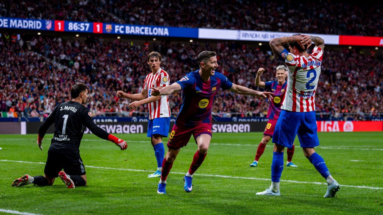 Barcelona close in on LaLiga with win vs. Atlético; Man City thrash Liverpool; more