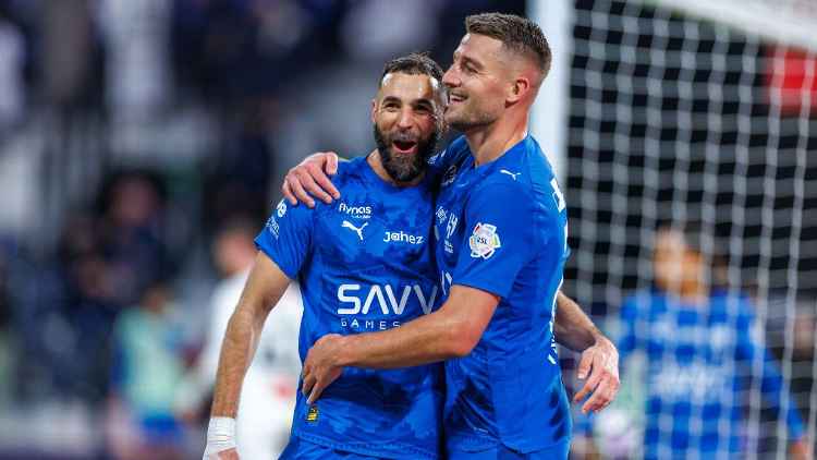 صندوق الاستثمارات العامة السعودي يبيع حصة الأغلبية في الهلال