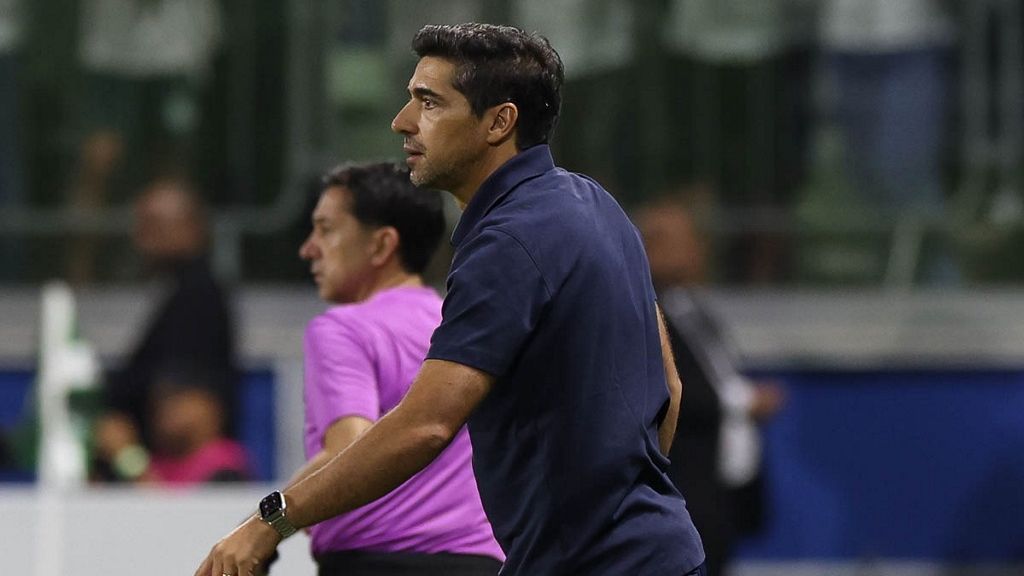 Abel desabafa sobre Corinthians x Palmeiras e 'avisa' rival: 'Se tiver essa atitude, luta pela Libertadores'