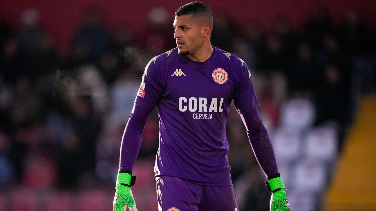 Volta para o Brasil? Fica em Portugal? Pegador de pênaltis emprestado pelo Palmeiras tem futuro indefinido na Europa