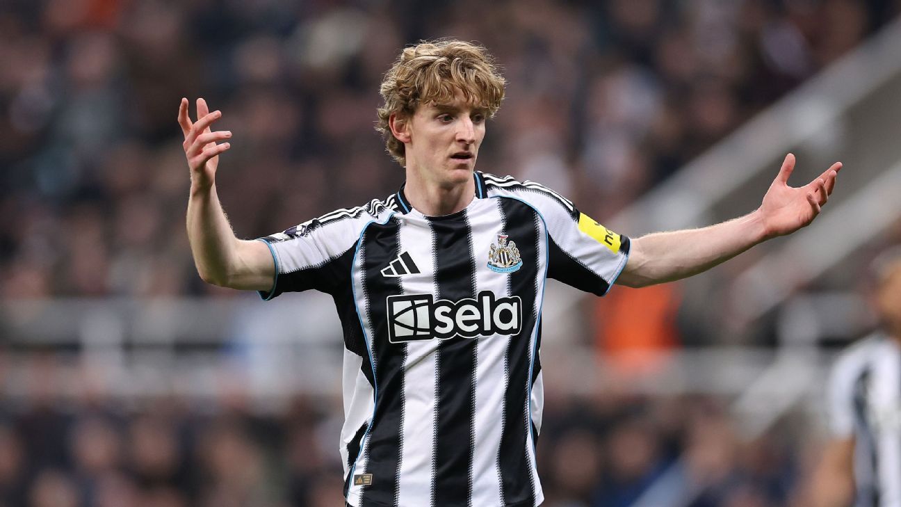 स्थानांतरण अफवाहें, समाचार: गॉर्डन के लिए आर्सेनल दौड़ में सबसे आगे