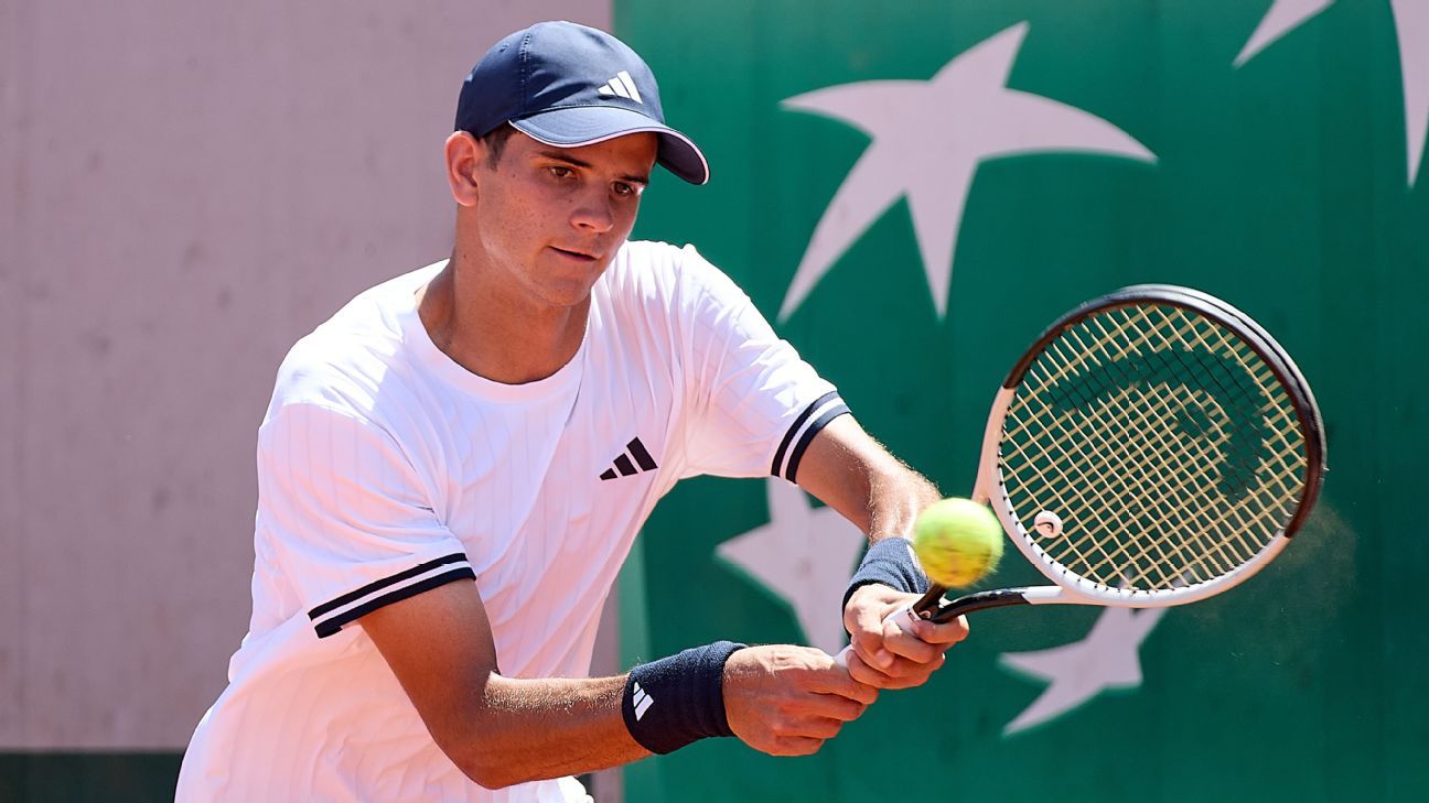 TEEN TENNIS SENSATION DOMINATES AT FRENCH OPEN!