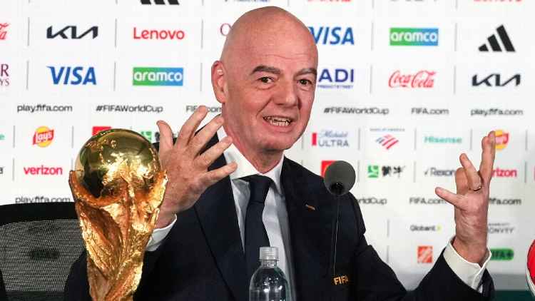 FIFAs Infantino: Better to chill over World Cup visa issues