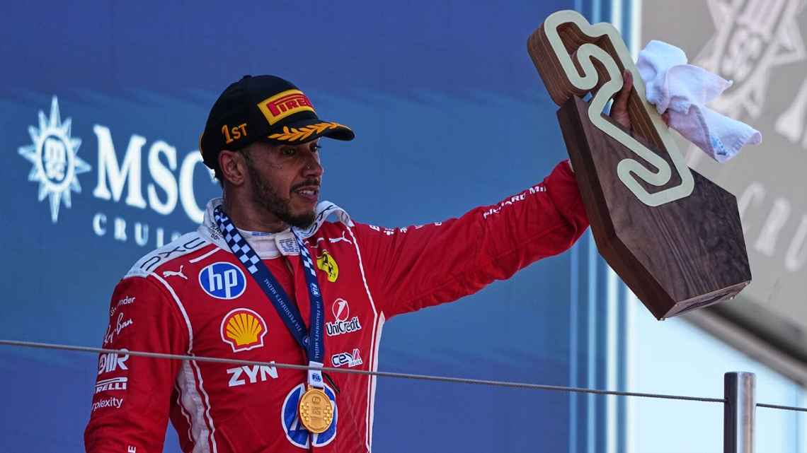 Lewis Hamilton gana por primera vez con Ferrari