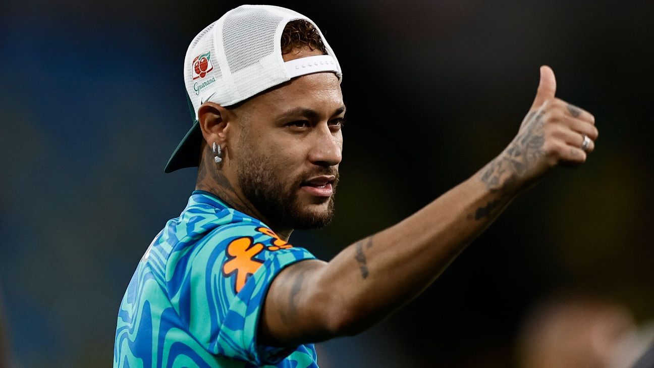 Neymar vuelve al campo por primera vez con la Selección Brasileña en tres semanas