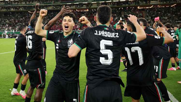 Mexico beat South Korea at World Cup, but are still a work in progress