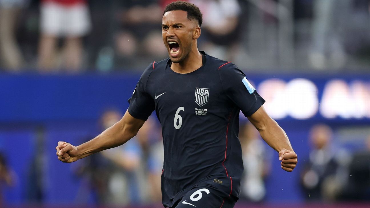 Follow live: USA and Türkiye tied at 1 after an ea...