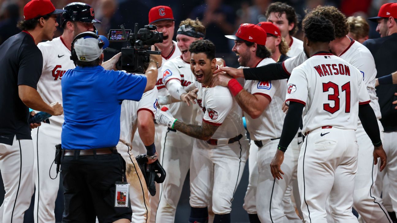 Guardians stun White Sox on Rocchio's walkoff HR