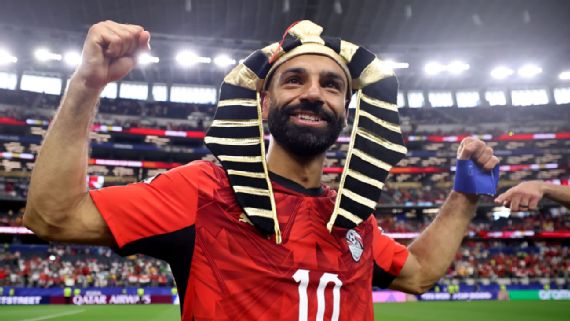 Mohamed Salah celebrating