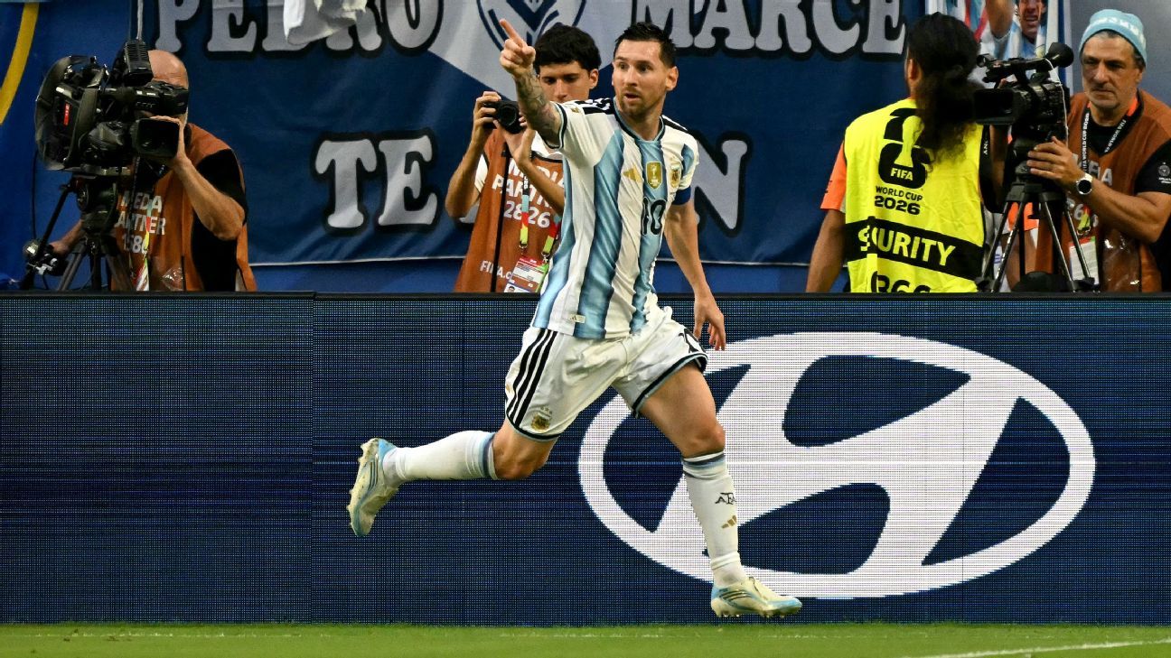 Follow live: Argentina lead Cape Verde after early...