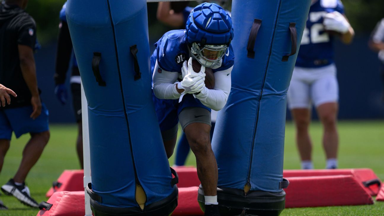 Why Colts walk tightrope with Jonathan Taylor's us...